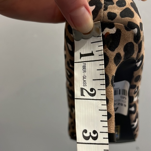 Leopard Pumps Sz 8 - Picture 5 of 5